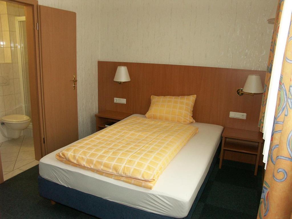 Hotel Buergerhof Хомбург Экстерьер фото
